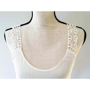NWT F21 strappy lace tank